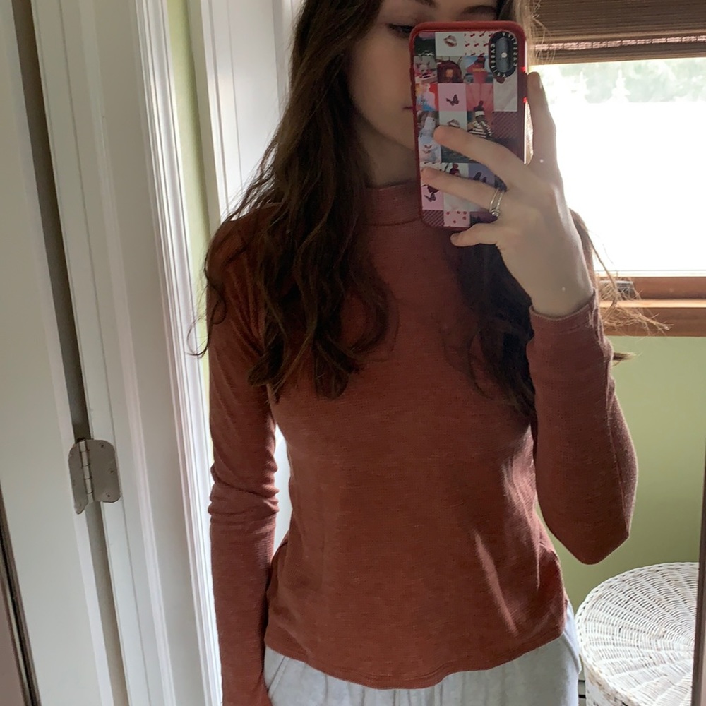 Rustic orange/brown long sleeved top